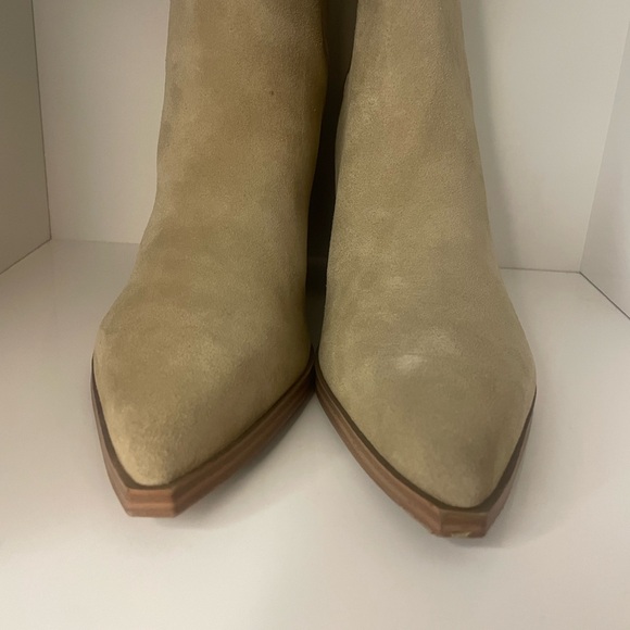 MARC FISHER BOOTIES - Picture 4 of 6